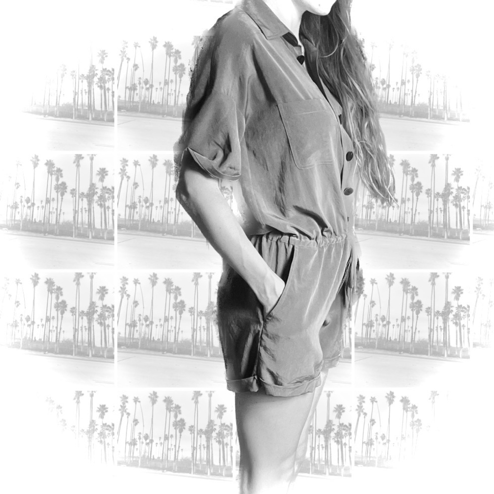 ELIZABETH & JAMES | S | Charcoal Light Silky Button-Down Shorts Jumper Romper